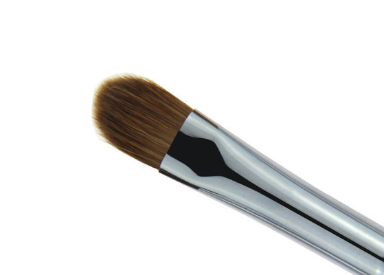 Μικρή ασημένια συνθετική βούρτσα βουρτσών Makeup Concealer τρίχας/ιδρύματος σκονών