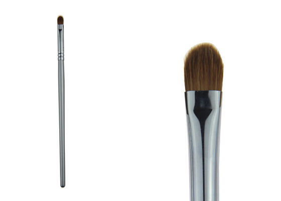 Μικρή ασημένια συνθετική βούρτσα βουρτσών Makeup Concealer τρίχας/ιδρύματος σκονών